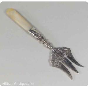 English STG silver and MOP Cake Fork Birm 1911 Image