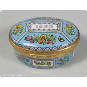 Halcyon Days Enamel Box Year to Remember 1990 5cm Image