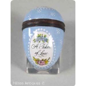 Halcyon Days Enamel Egg box A Token of Love 4.2cm Image